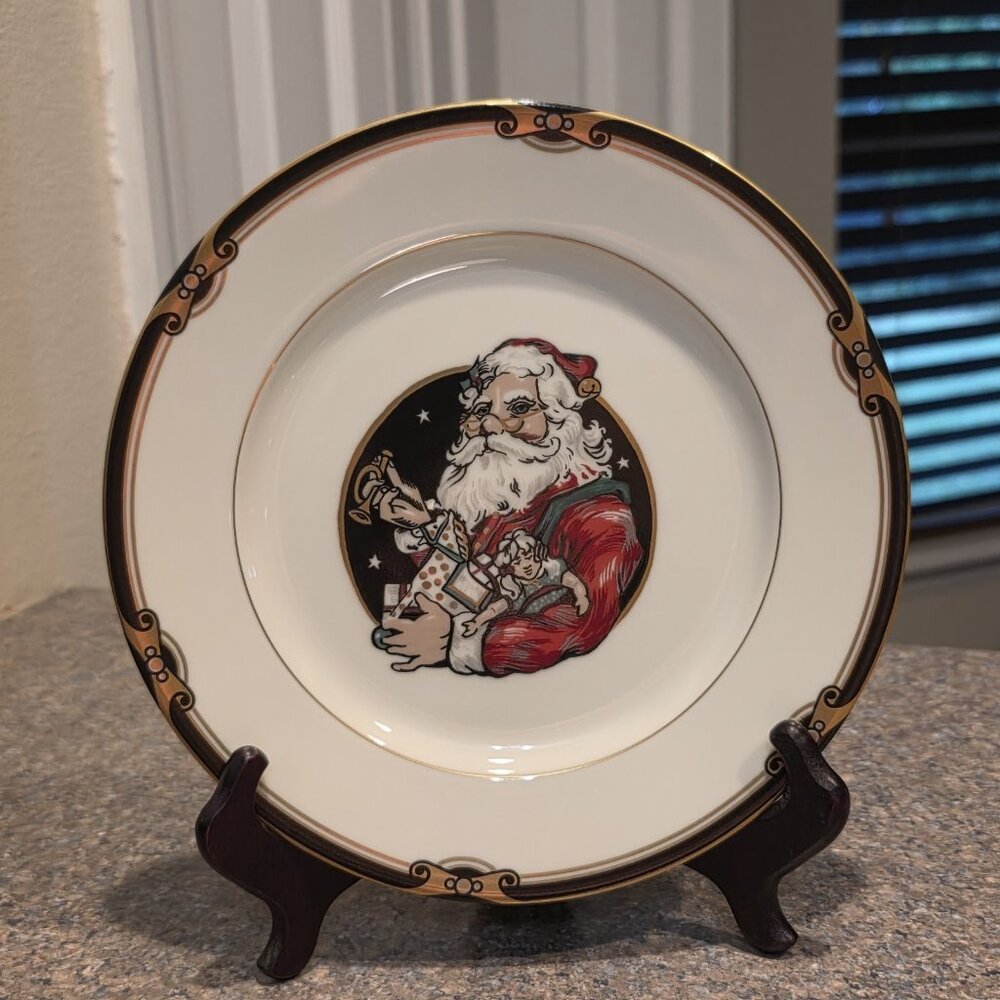 Fitz Floyd Santa's Workshop Christmas Salad Appetizer Plate‎ American Settings